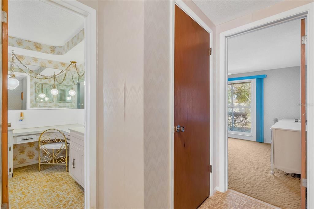 待售: $220,000 (2 贝兹, 2 浴室, 1442 平方英尺)