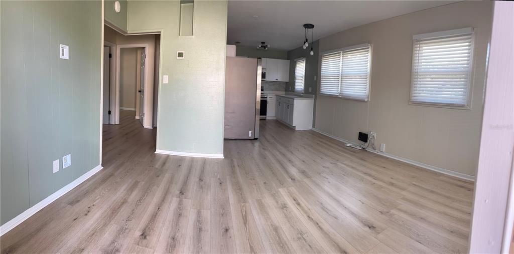 出租: $2,600 (3 贝兹, 1 浴室, 840 平方英尺)