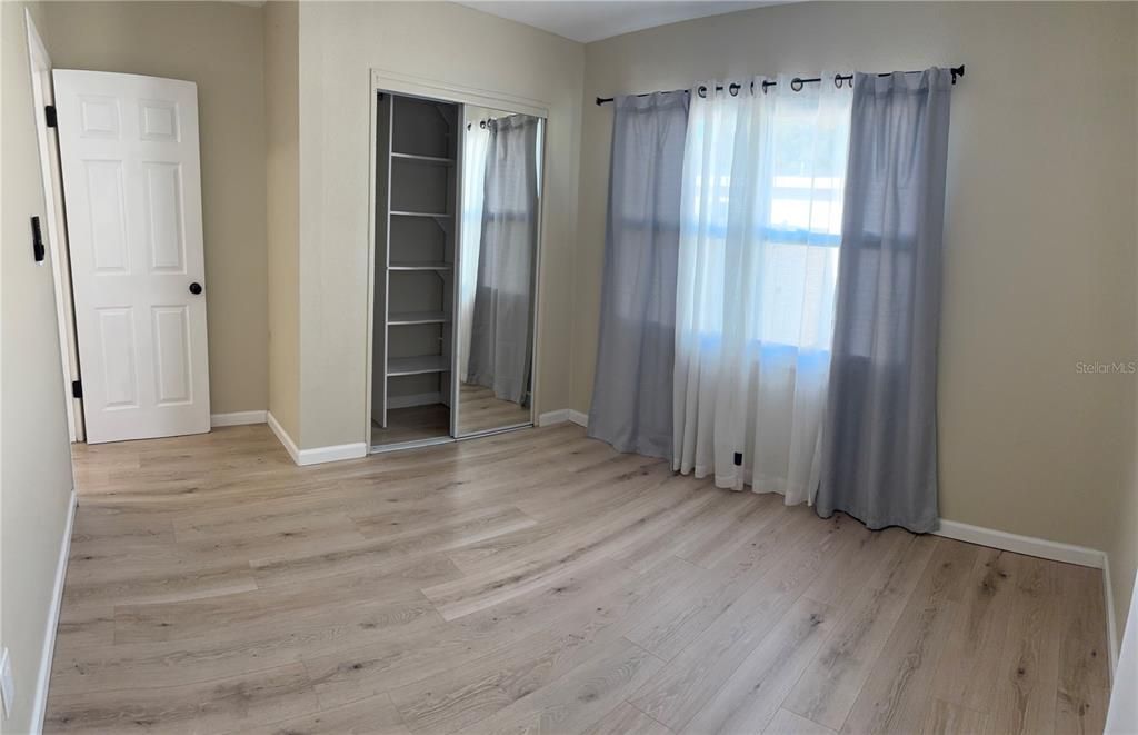 出租: $2,600 (3 贝兹, 1 浴室, 840 平方英尺)