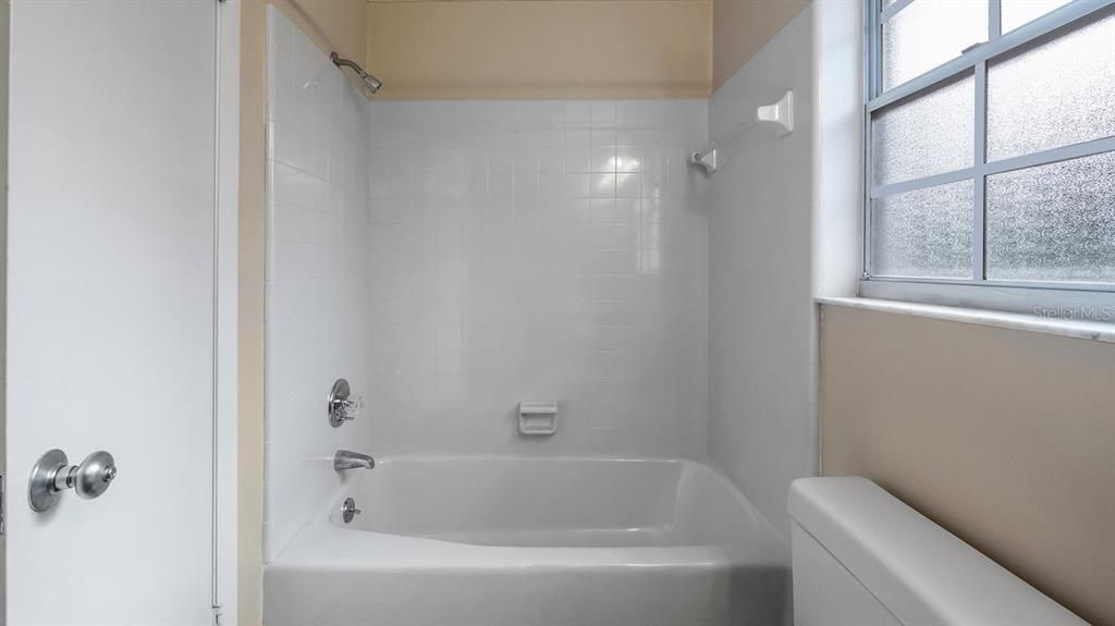 En Venta: $245,000 (3 camas, 2 baños, 1048 Pies cuadrados)