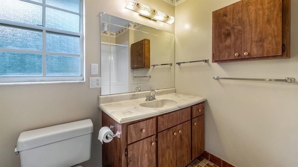 En Venta: $245,000 (3 camas, 2 baños, 1048 Pies cuadrados)