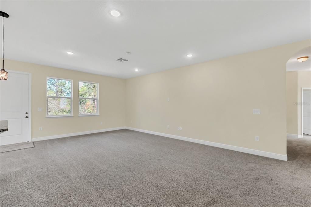 En Venta: $265,000 (3 camas, 2 baños, 1702 Pies cuadrados)