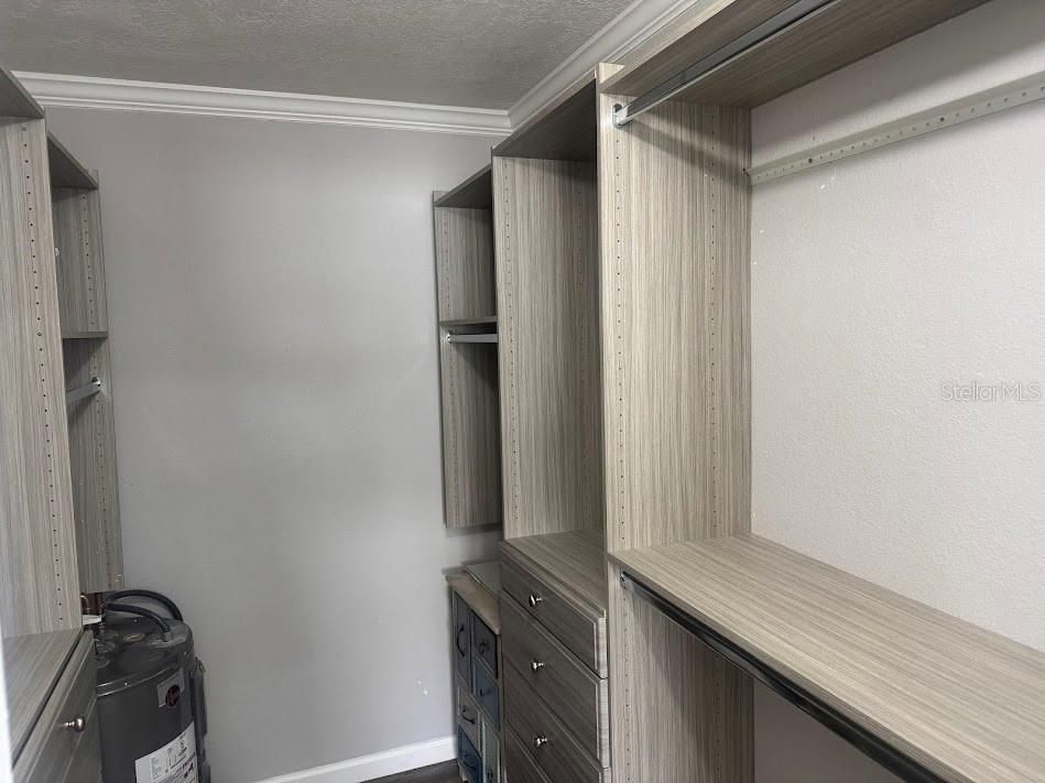 For Sale: $208,000 (1 beds, 1 baths, 745 Square Feet)