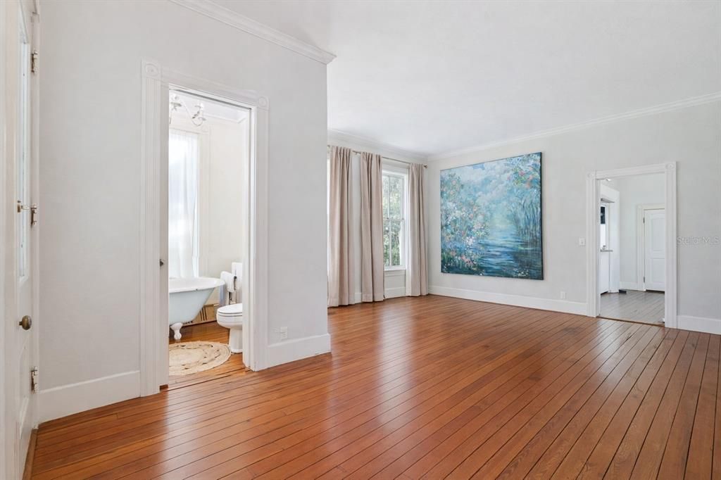 En Venta: $750,000 (5 camas, 2 baños, 2771 Pies cuadrados)