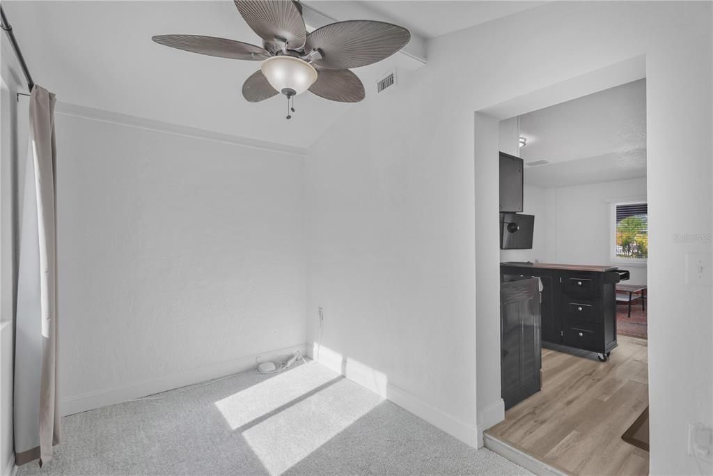 En Venta: $389,000 (3 camas, 2 baños, 1394 Pies cuadrados)