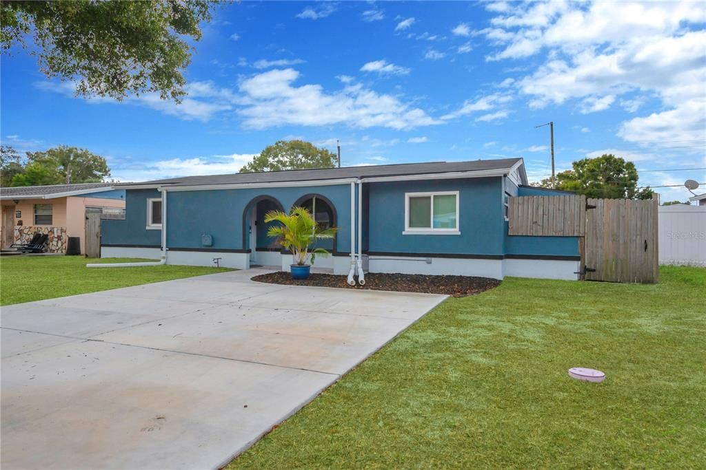 En Venta: $389,000 (3 camas, 2 baños, 1394 Pies cuadrados)