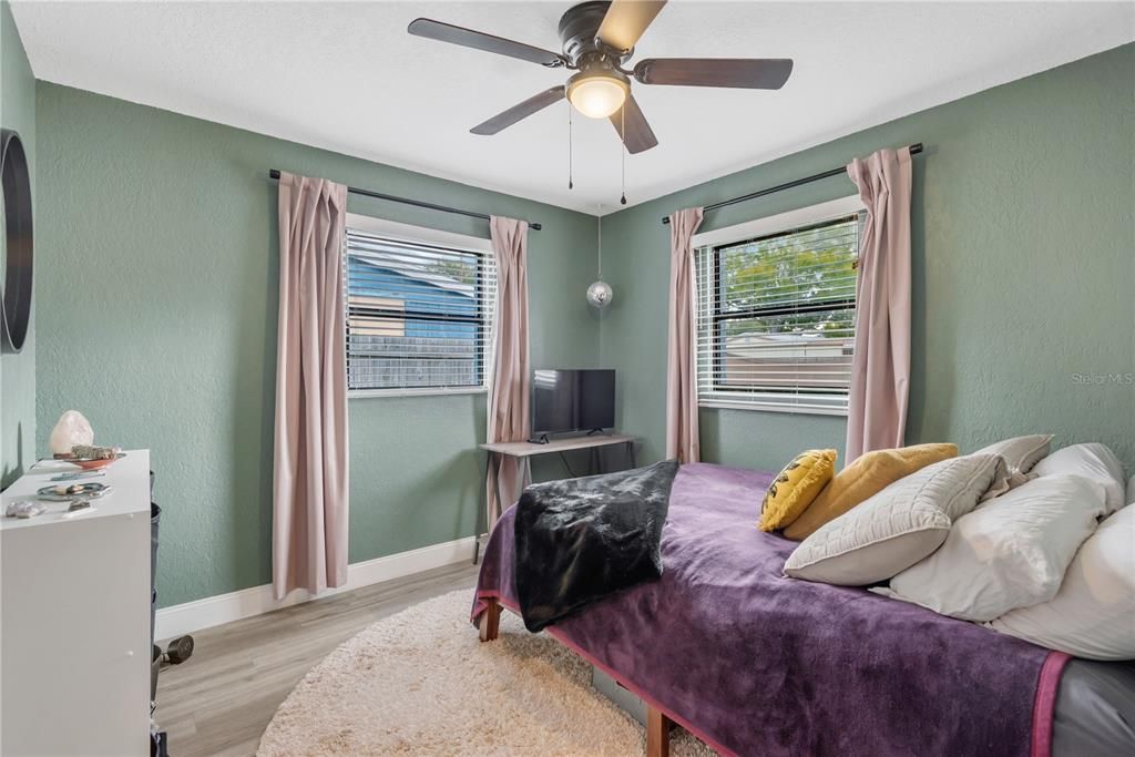 En Venta: $389,000 (3 camas, 2 baños, 1394 Pies cuadrados)