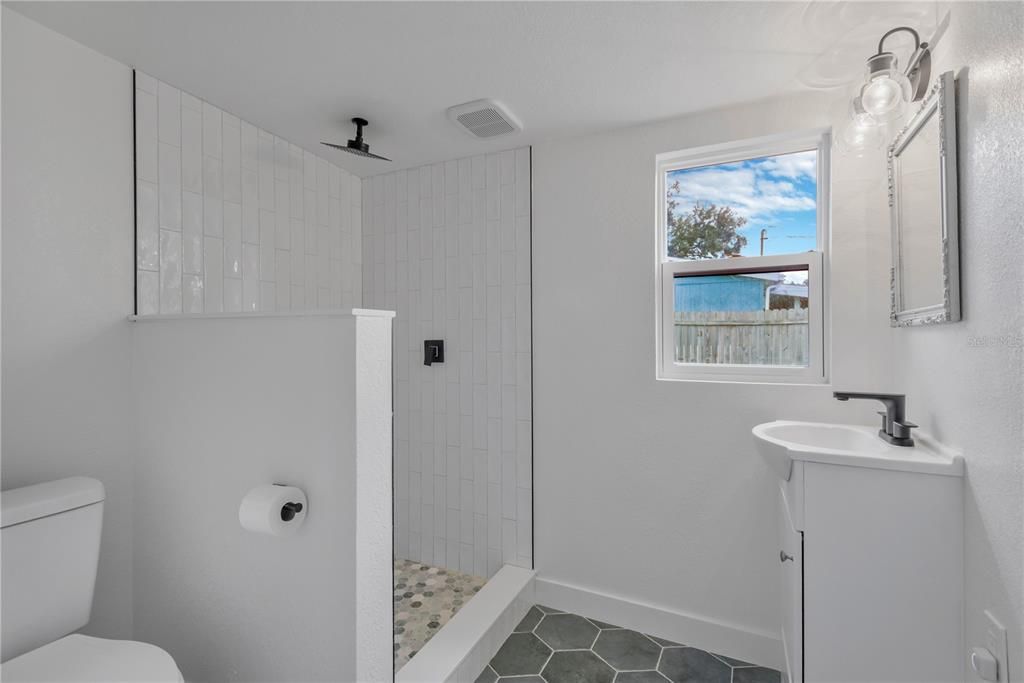 En Venta: $389,000 (3 camas, 2 baños, 1394 Pies cuadrados)