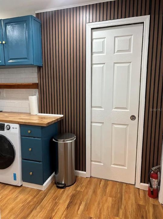 出租: $1,300 (0 贝兹, 1 浴室, 252 平方英尺)