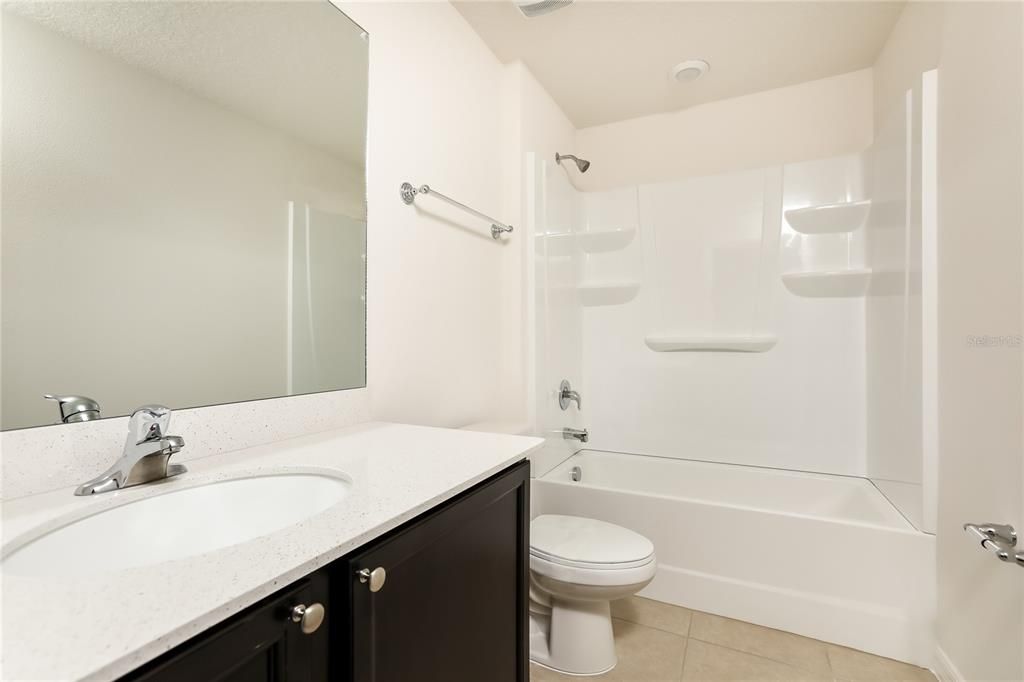 В аренду: $2,210 (5 спален, 3 ванн, 1944 Квадратных фут)