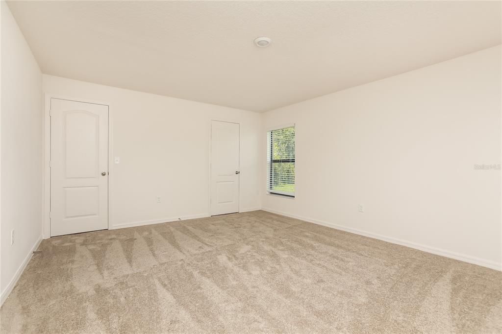 В аренду: $2,210 (5 спален, 3 ванн, 1944 Квадратных фут)