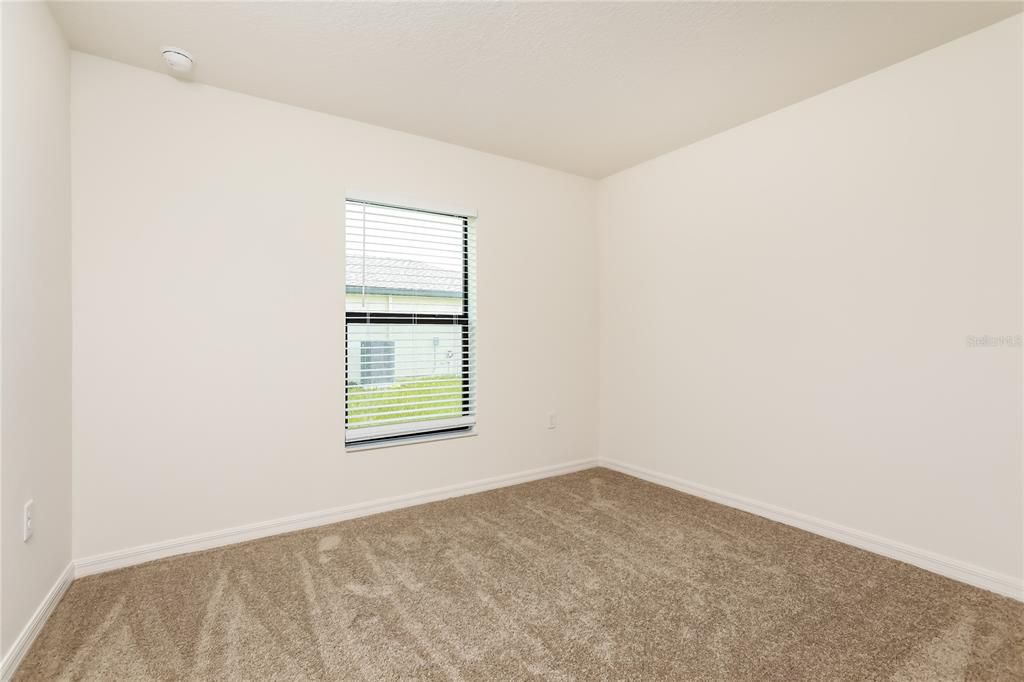 В аренду: $2,210 (5 спален, 3 ванн, 1944 Квадратных фут)