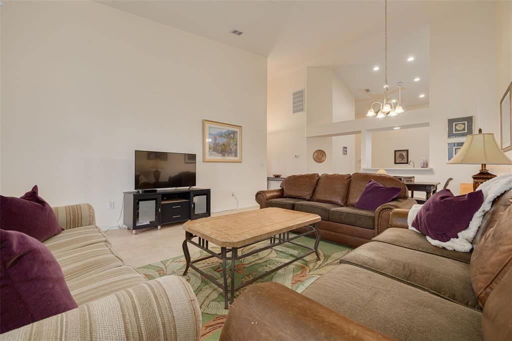 待售: $375,000 (3 贝兹, 2 浴室, 1590 平方英尺)