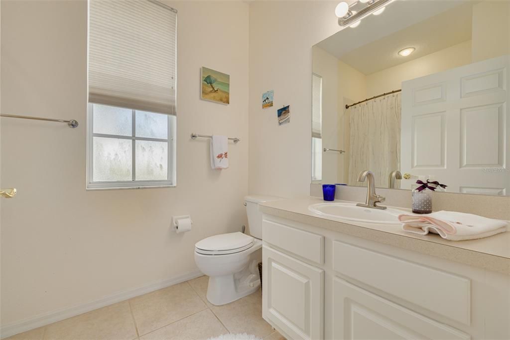 待售: $375,000 (3 贝兹, 2 浴室, 1590 平方英尺)