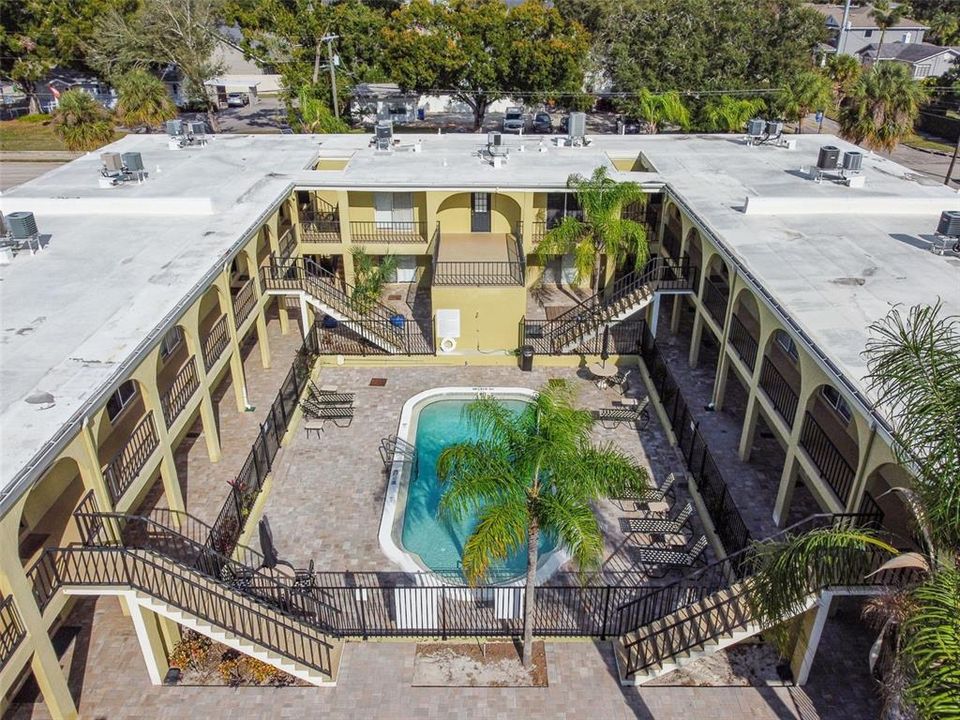 For Sale: $179,900 (1 beds, 1 baths, 600 Square Feet)