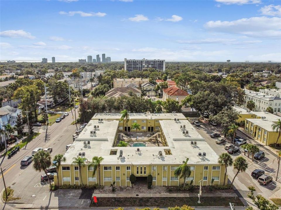 For Sale: $179,900 (1 beds, 1 baths, 600 Square Feet)