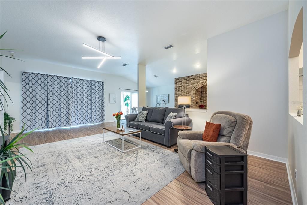 For Rent: $2,700 (3 beds, 2 baths, 2241 Square Feet)