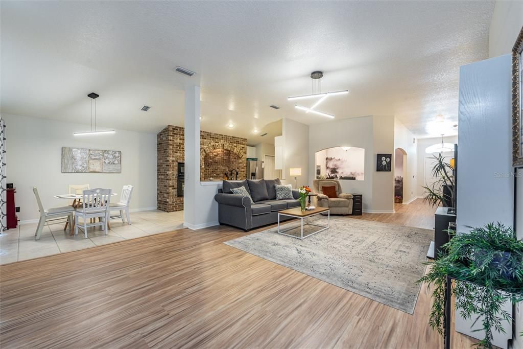 For Rent: $2,700 (3 beds, 2 baths, 2241 Square Feet)