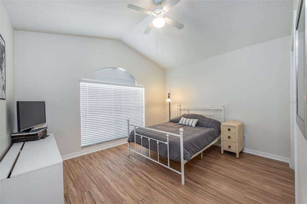 For Rent: $2,700 (3 beds, 2 baths, 2241 Square Feet)