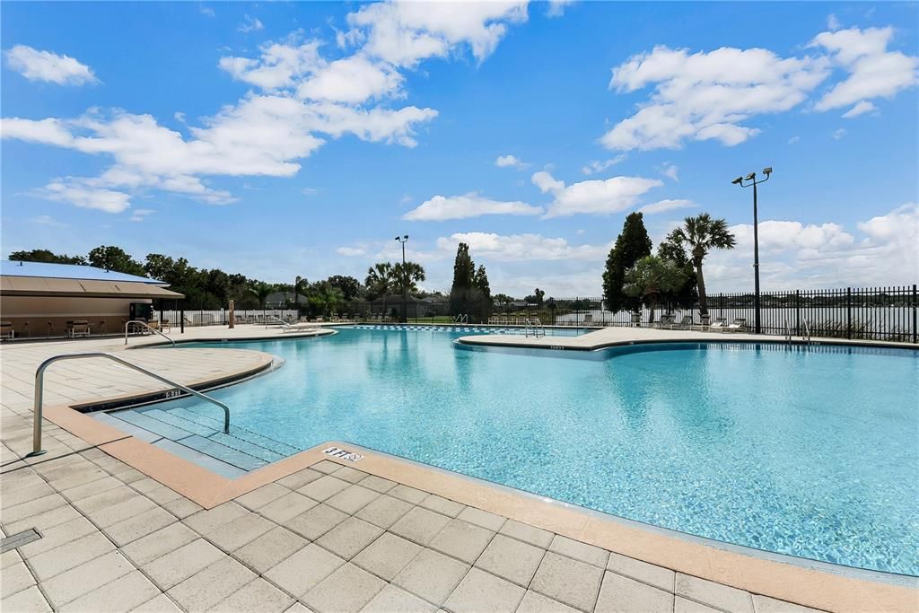 For Rent: $2,700 (3 beds, 2 baths, 2241 Square Feet)