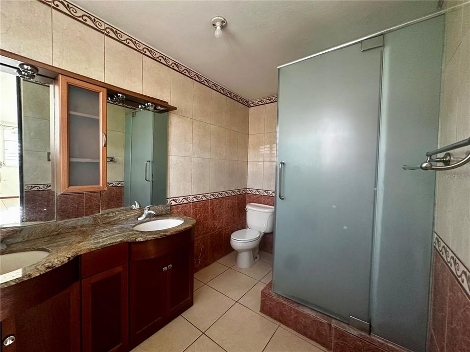 На продажу: $469,000 (4 спален, 2 ванн, 1650 Квадратных фут)