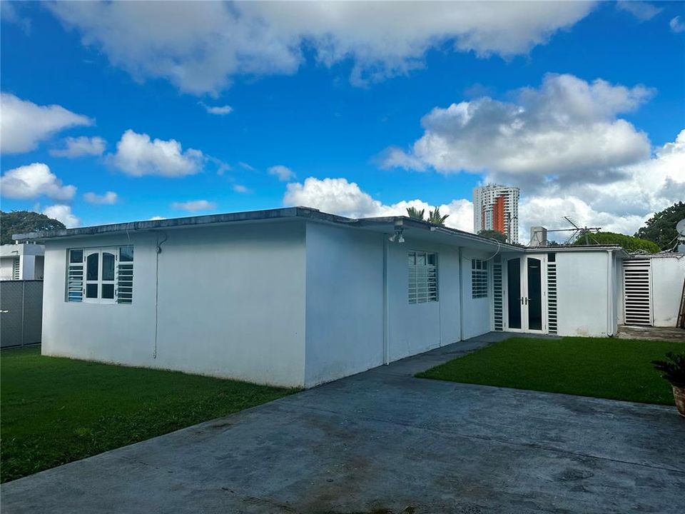 На продажу: $469,000 (4 спален, 2 ванн, 1650 Квадратных фут)