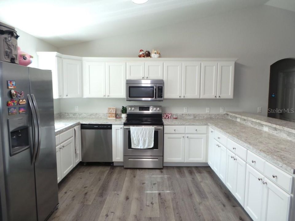 На продажу: $255,000 (3 спален, 2 ванн, 1351 Квадратных фут)