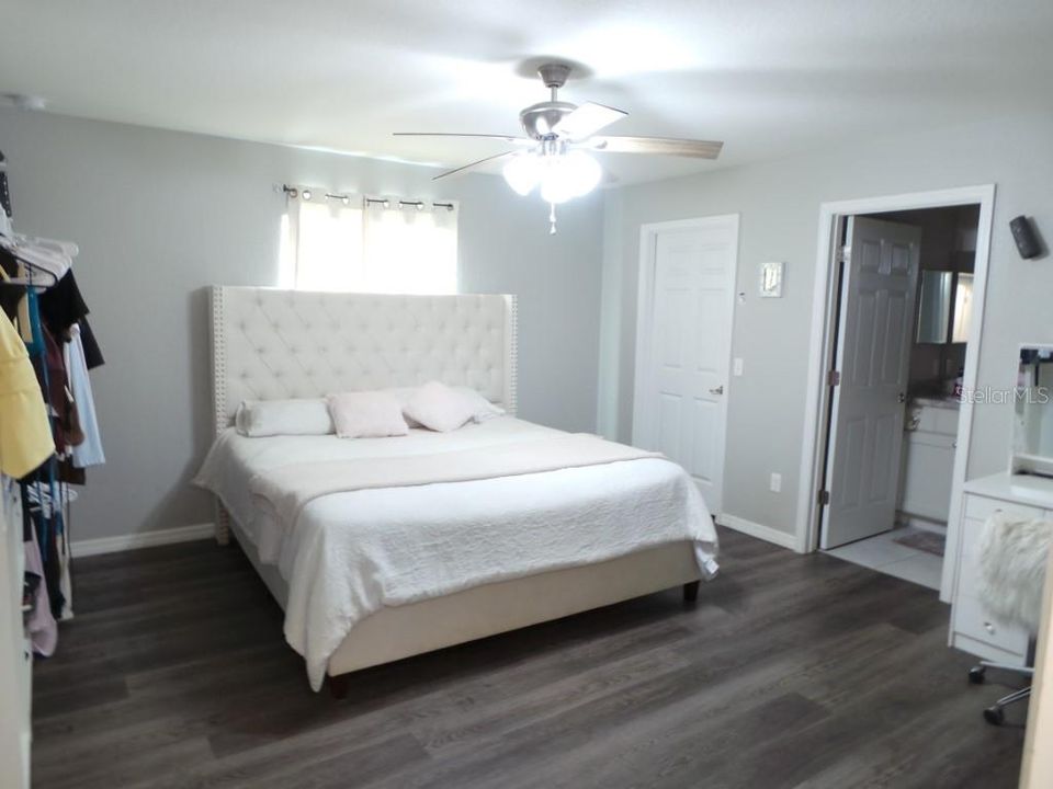 На продажу: $255,000 (3 спален, 2 ванн, 1351 Квадратных фут)