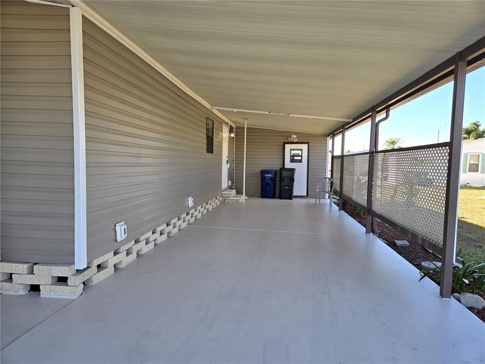 For Sale: $119,900 (2 beds, 2 baths, 1256 Square Feet)