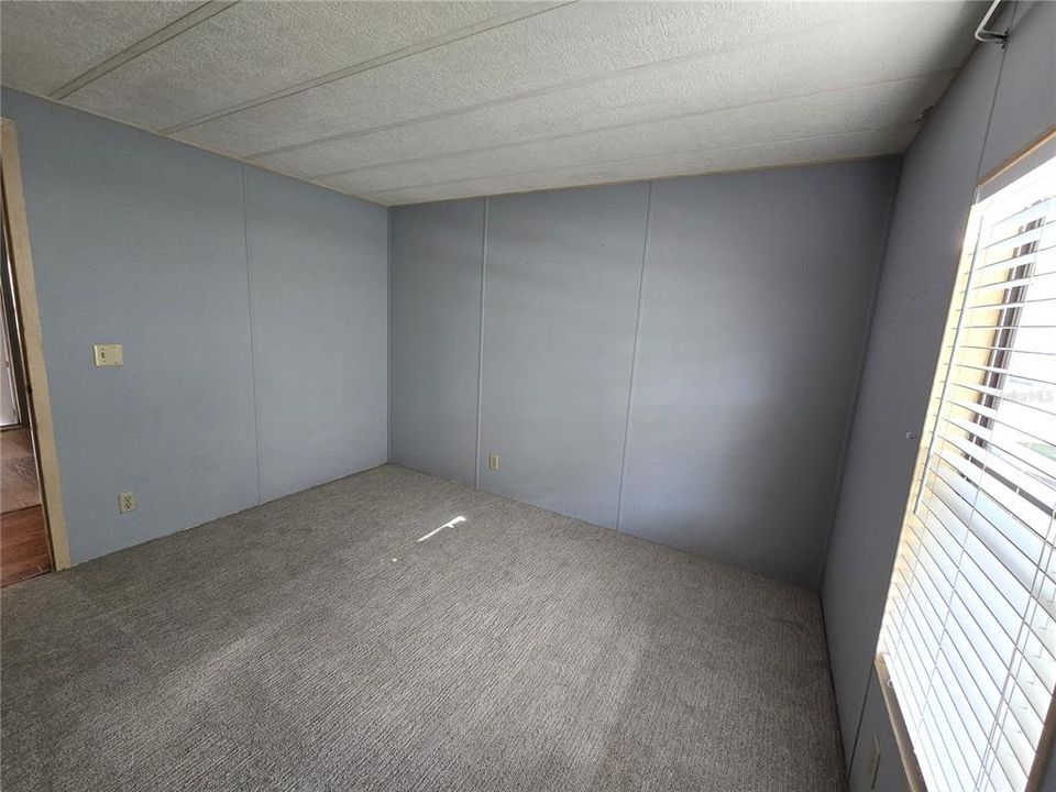 For Sale: $119,900 (2 beds, 2 baths, 1256 Square Feet)