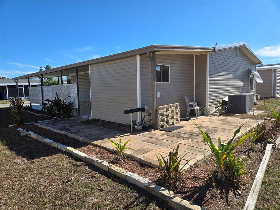 For Sale: $119,900 (2 beds, 2 baths, 1256 Square Feet)