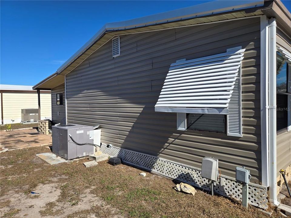 For Sale: $119,900 (2 beds, 2 baths, 1256 Square Feet)
