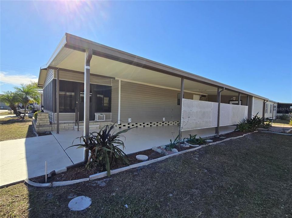 For Sale: $119,900 (2 beds, 2 baths, 1256 Square Feet)