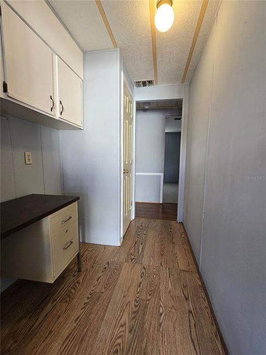 For Sale: $119,900 (2 beds, 2 baths, 1256 Square Feet)