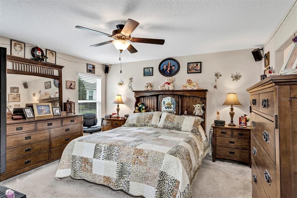 For Sale: $350,000 (3 beds, 2 baths, 1725 Square Feet)