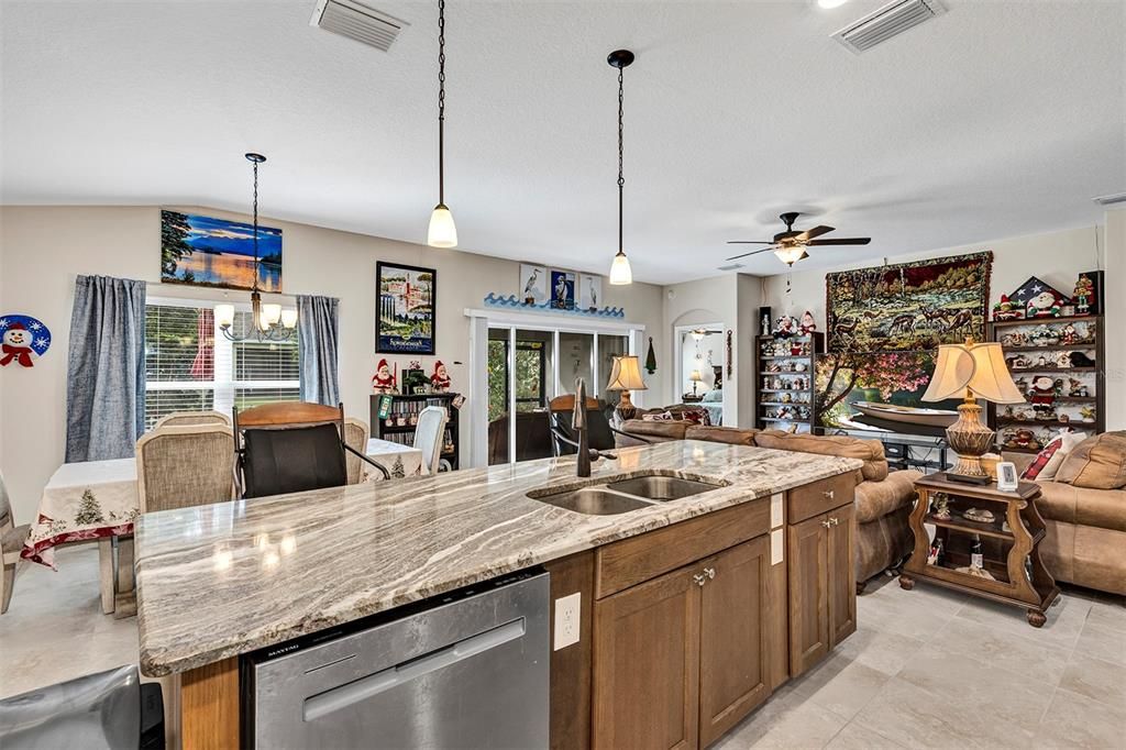 For Sale: $350,000 (3 beds, 2 baths, 1725 Square Feet)