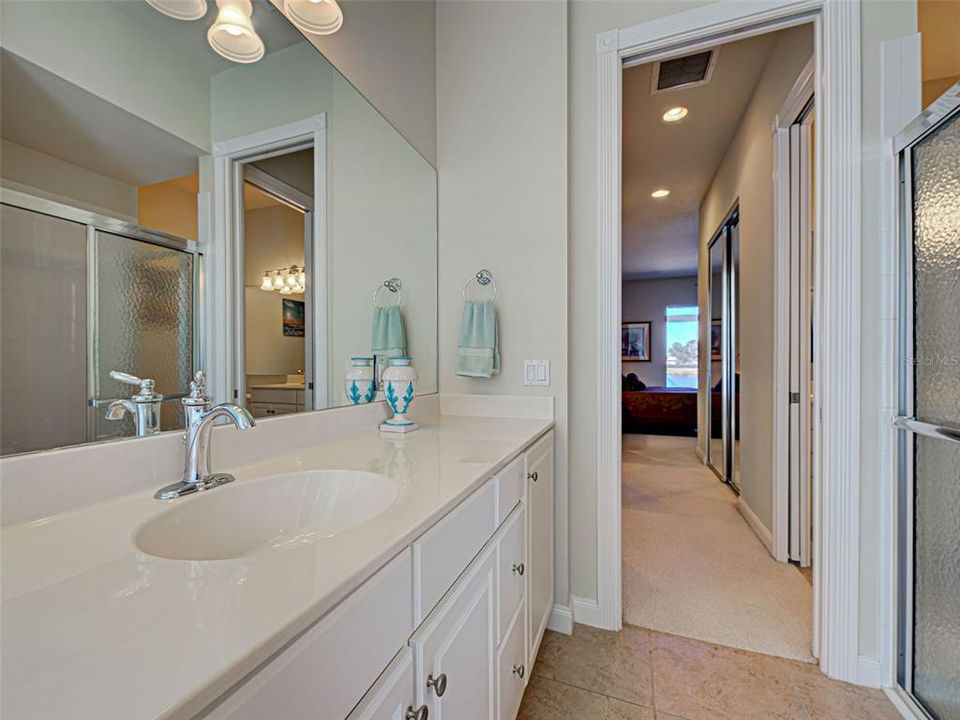 На продажу: $649,000 (4 спален, 4 ванн, 2516 Квадратных фут)