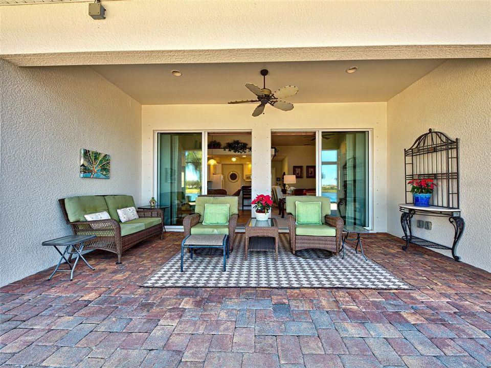 На продажу: $649,000 (4 спален, 4 ванн, 2516 Квадратных фут)