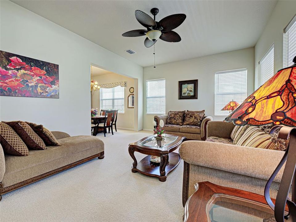 На продажу: $649,000 (4 спален, 4 ванн, 2516 Квадратных фут)