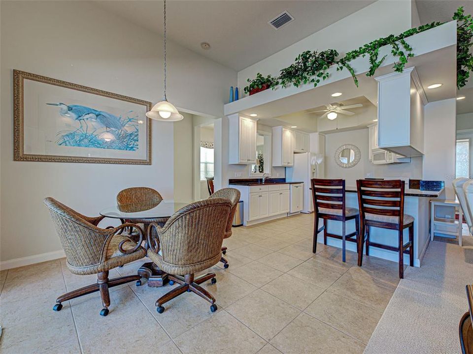 На продажу: $649,000 (4 спален, 4 ванн, 2516 Квадратных фут)