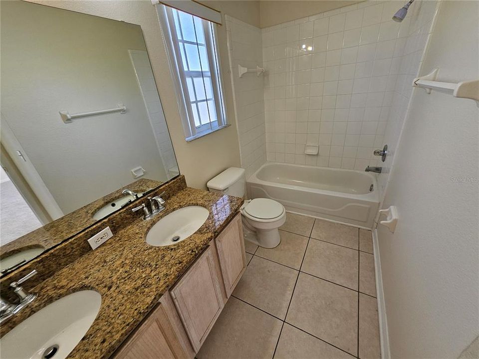 For Rent: $3,500 (6 beds, 4 baths, 2677 Square Feet)