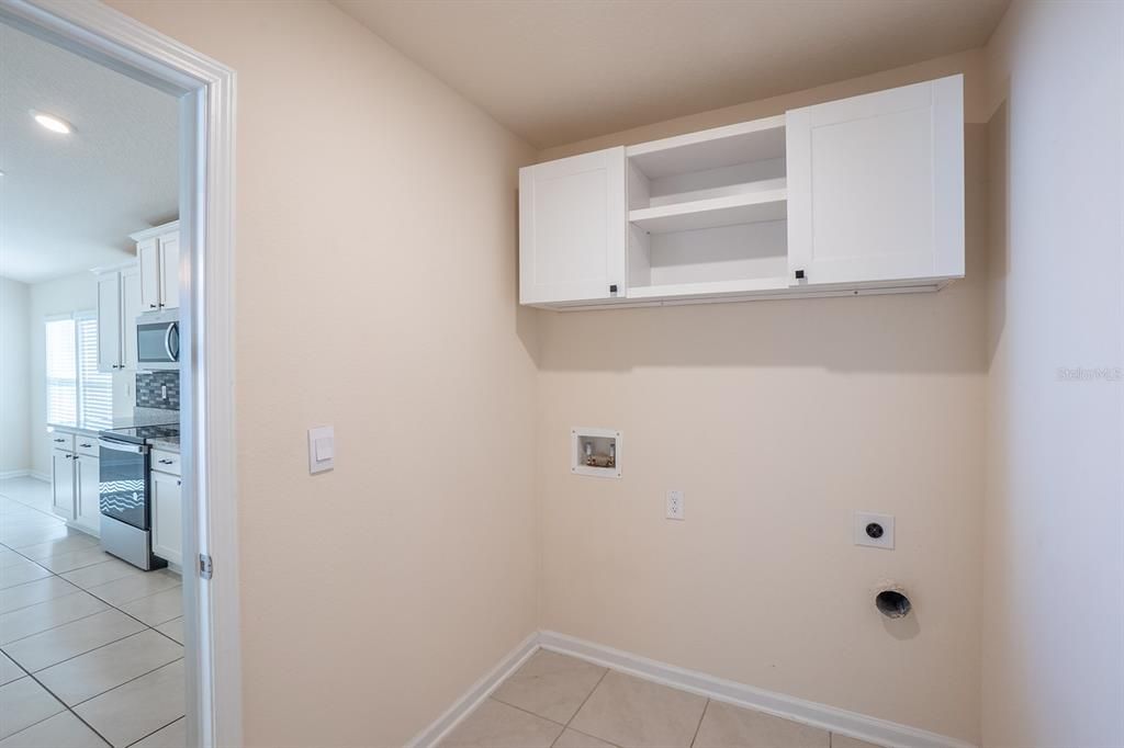 For Sale: $434,900 (3 beds, 3 baths, 2363 Square Feet)