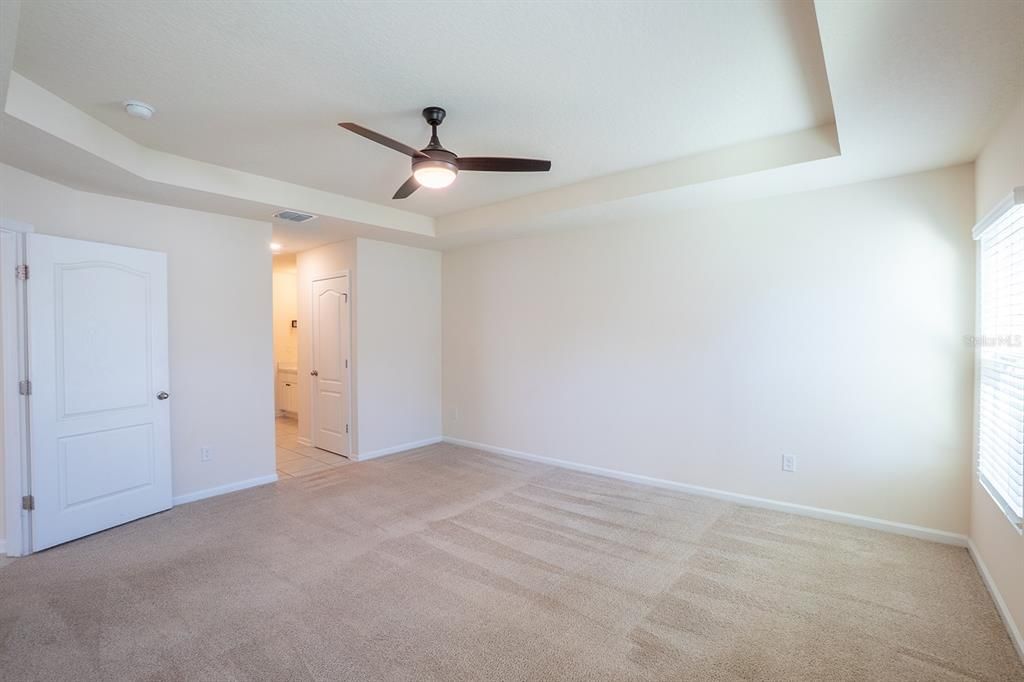 For Sale: $434,900 (3 beds, 3 baths, 2363 Square Feet)