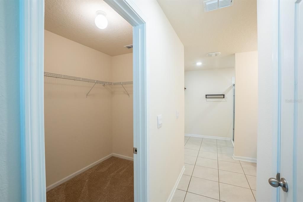 For Sale: $434,900 (3 beds, 3 baths, 2363 Square Feet)