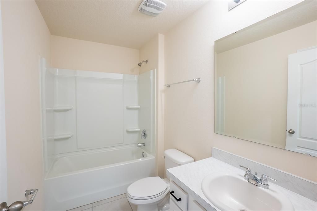 For Sale: $434,900 (3 beds, 3 baths, 2363 Square Feet)