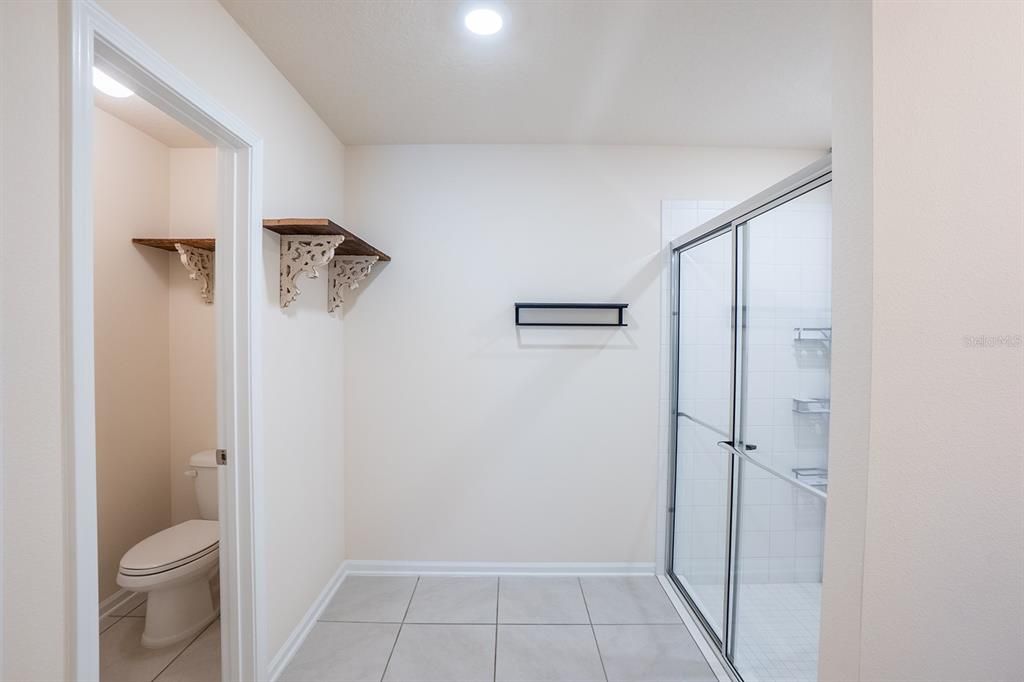 For Sale: $434,900 (3 beds, 3 baths, 2363 Square Feet)