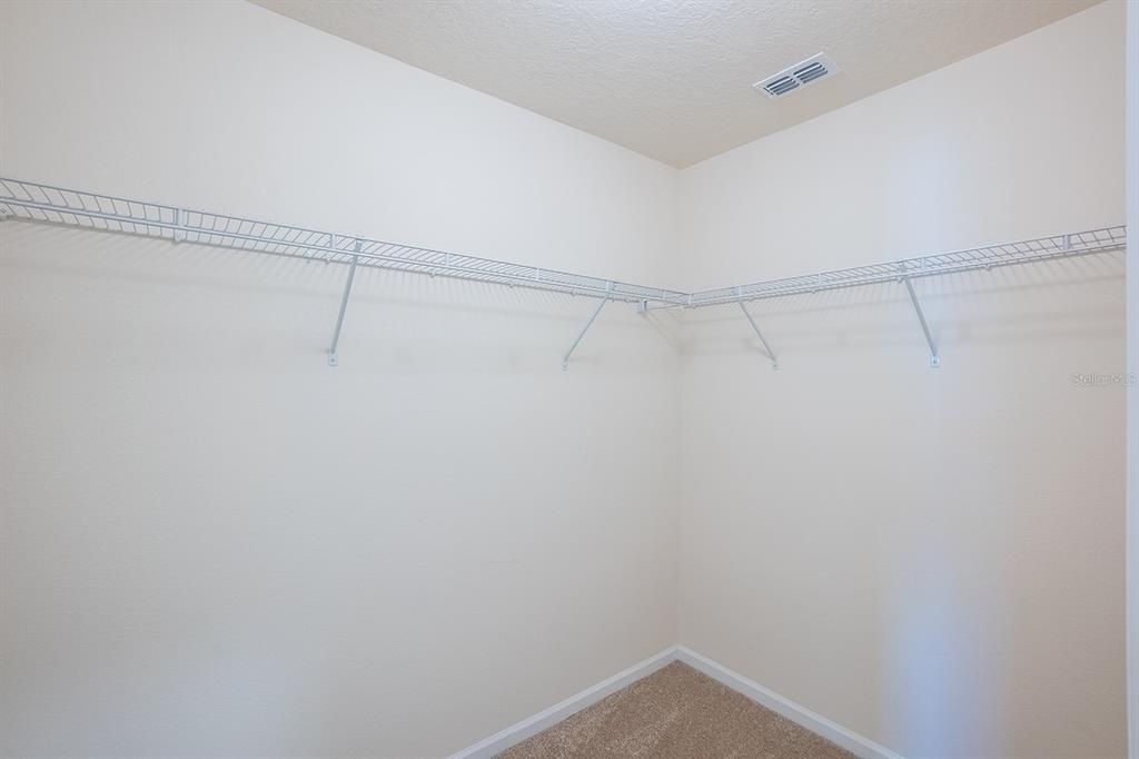 For Sale: $434,900 (3 beds, 3 baths, 2363 Square Feet)