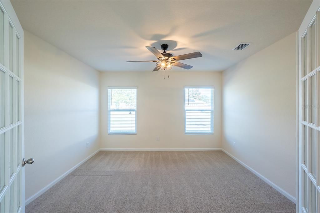 For Sale: $434,900 (3 beds, 3 baths, 2363 Square Feet)