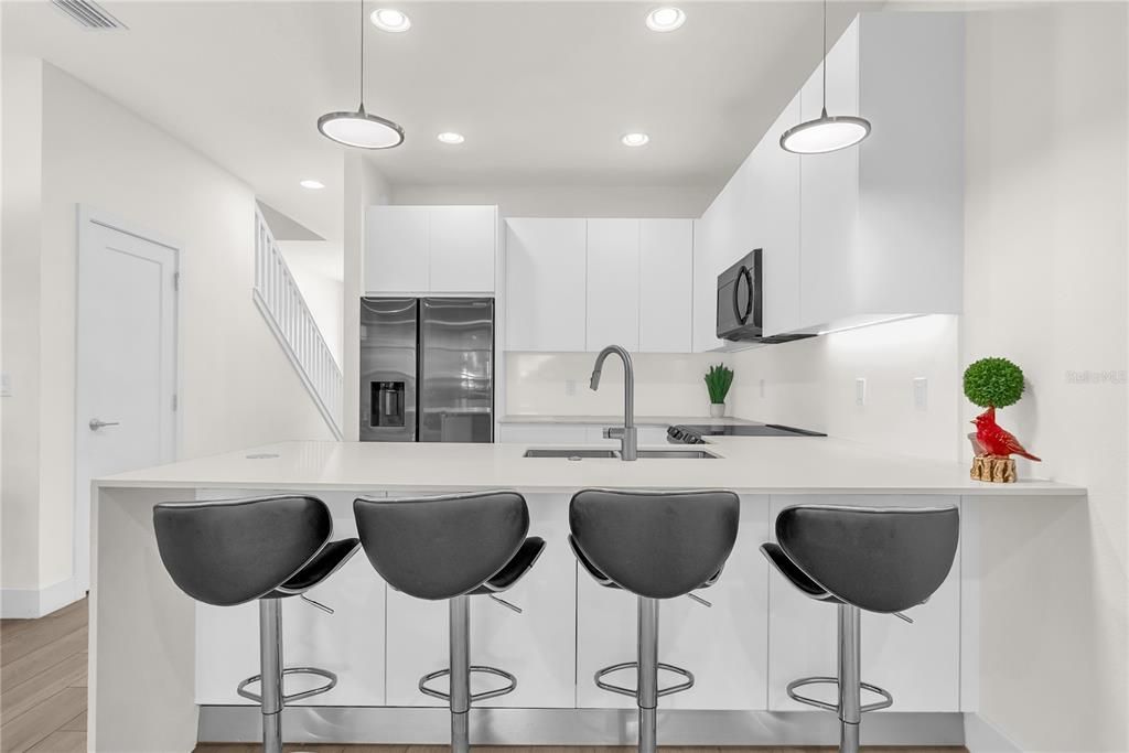 For Sale: $387,500 (3 beds, 3 baths, 1852 Square Feet)