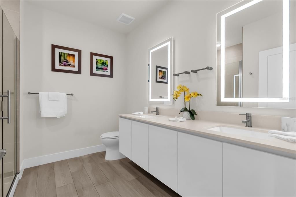 For Sale: $387,500 (3 beds, 3 baths, 1852 Square Feet)